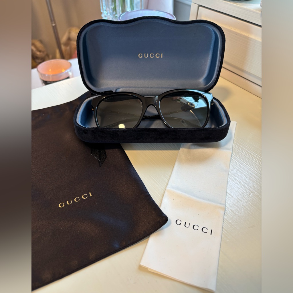 Nwot Gucci Interlocking G Logo Black Square Sunglasses. Pristine Condition.